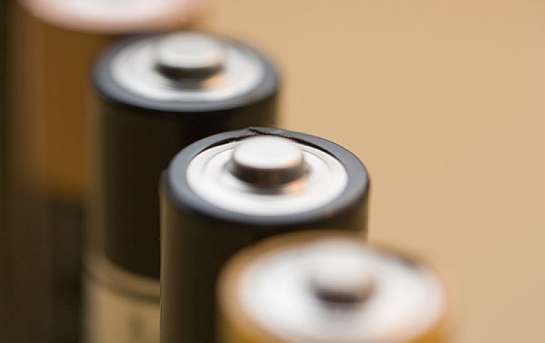TRD拓尔德能源锂离子电池保护电路方案设计