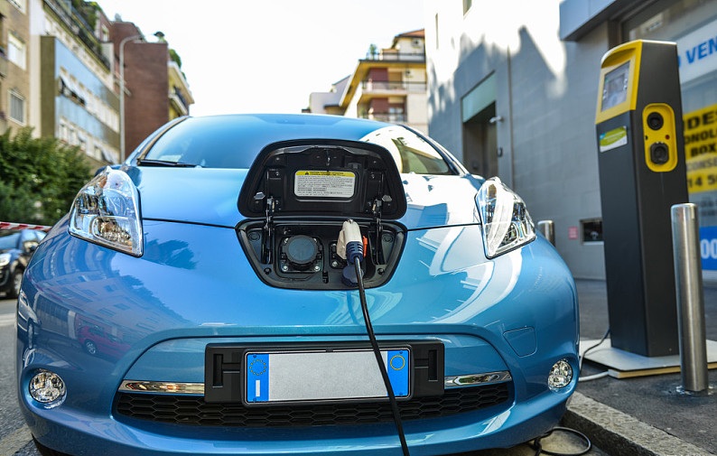 核心技术三大块让动力锂离子电池产业飞