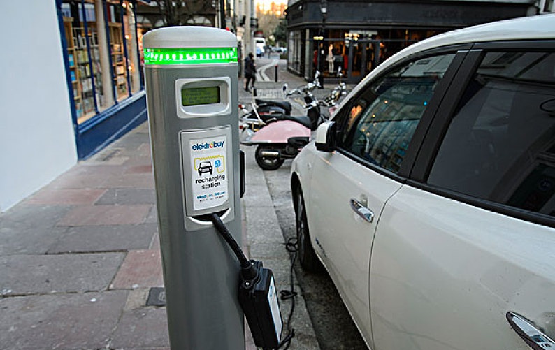 丰田预告即将推出电动车电池创新技术