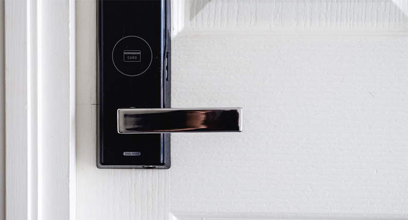 为什么智能锁的电池可以用一年多